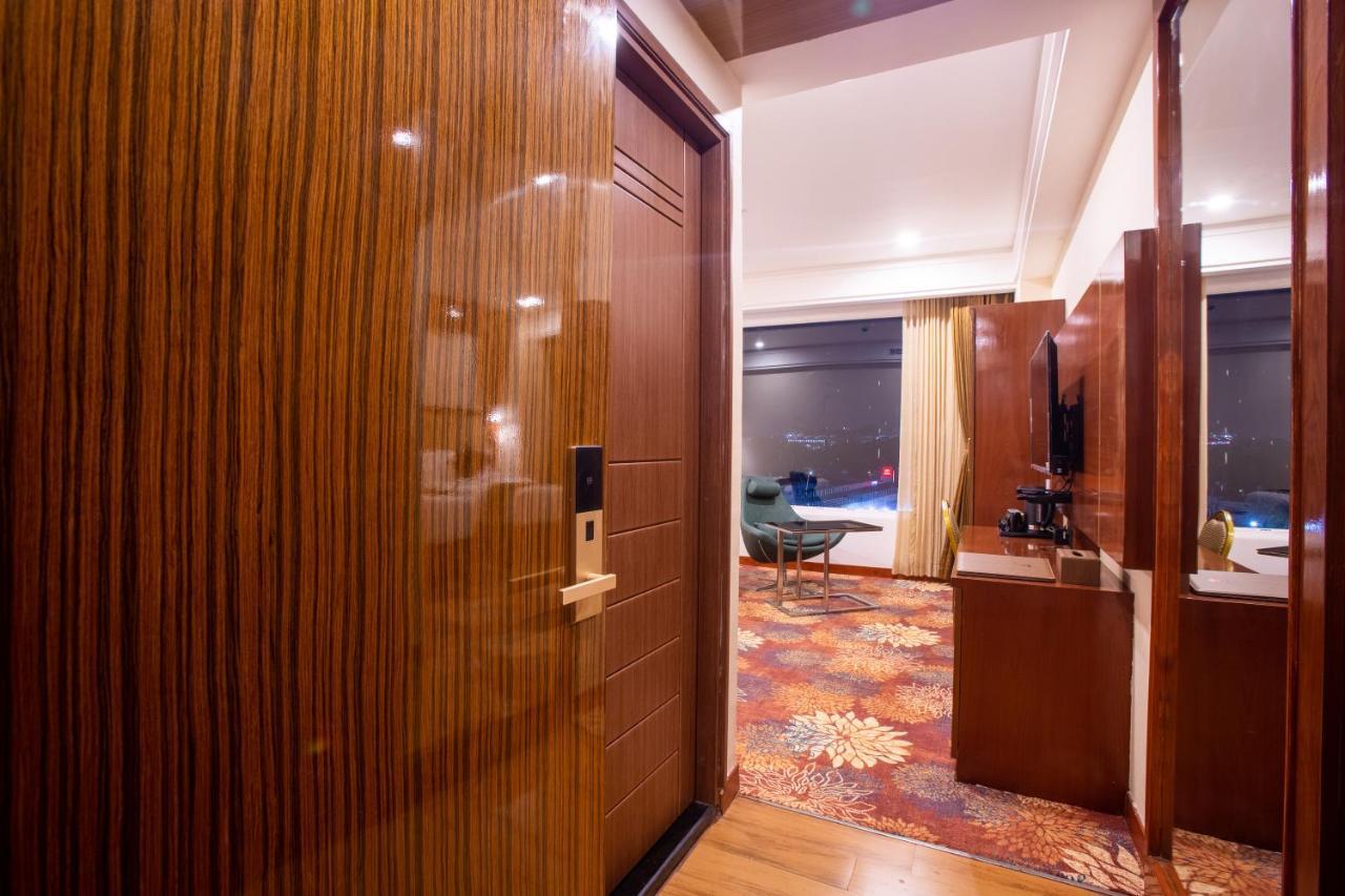 Kingston Hotel 벵갈루루 외부 사진
