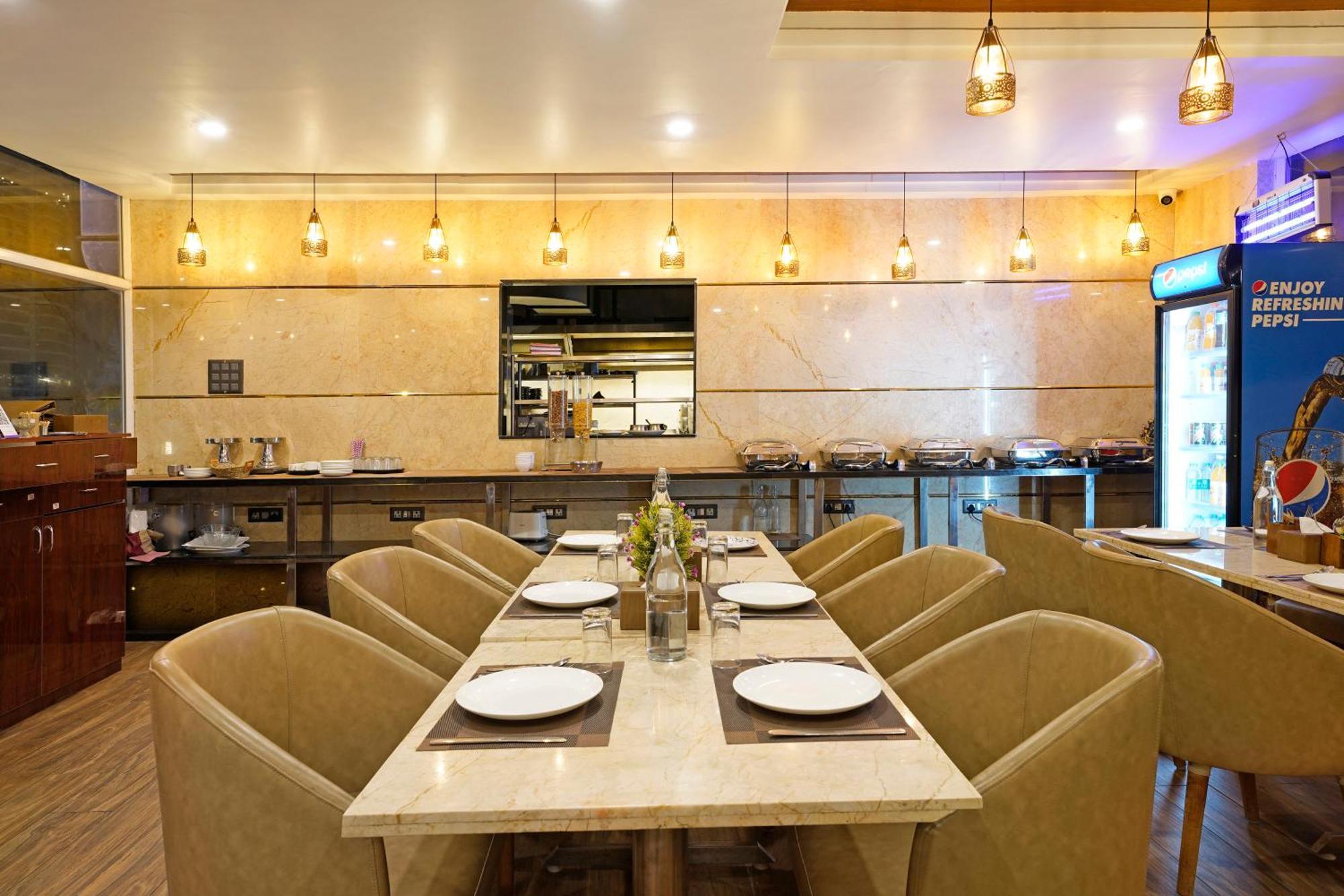 Kingston Hotel 벵갈루루 외부 사진